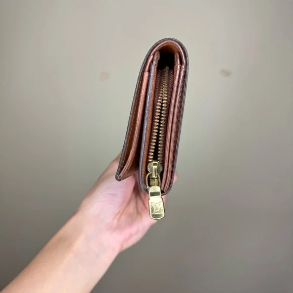 Louis Vuitton Monogram Wallet - Picture 2 of 11